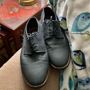 Blue canvas relaxed shoes